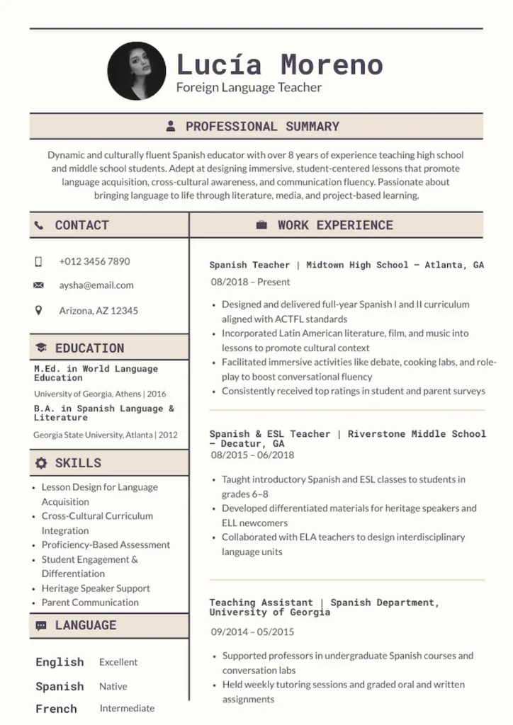 Foreign language teacher resume template by Piktochart 